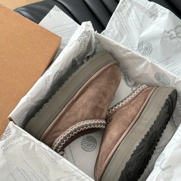 UGG Tazz Platform Shearling Lined Slipper - Picture 3 of 6